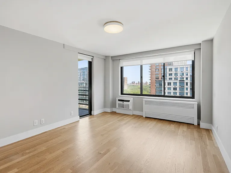 784 Columbus Ave #14C — Photo 7