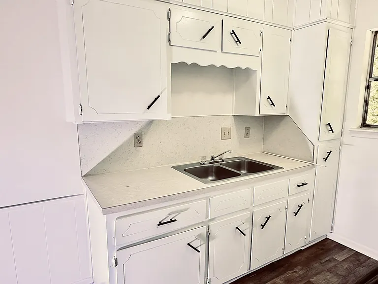 703 N Gilmer St #204 — Photo 3