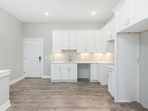 4th image of 2209 N Broad St #101