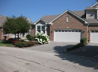 157 Briarwood Dr, Gilberts, IL 60136