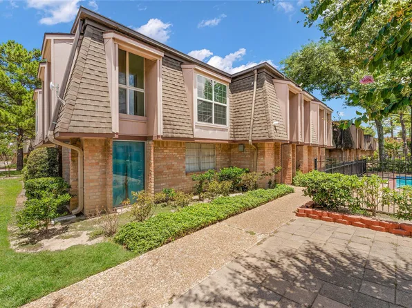 12633 Memorial Dr APT 50, Houston, TX 77024