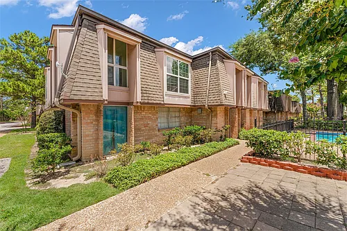 12633 Memorial Dr #50 Photo 1