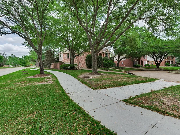 1703 Stemply Ct — Photo 46