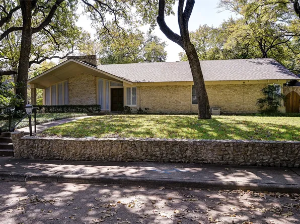 104 Hapsburg Ct, Irving, TX 75062