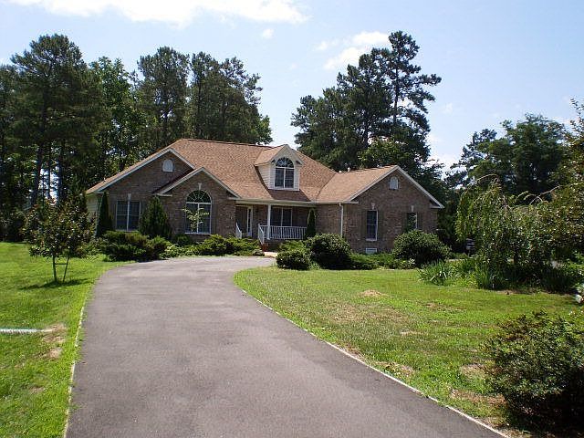 1st image of 201 Dawson Ln