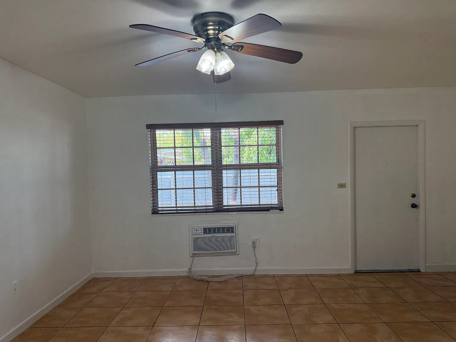 1 bed, 575 sqft, $1,500 — Photo 2