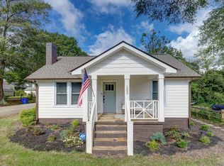 122 Parkins Mill Rd, Greenville, SC 29607