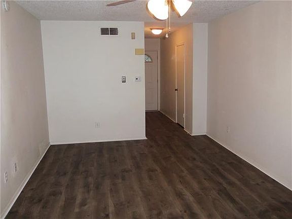 4th image of 2005 Iroquois Ln #B