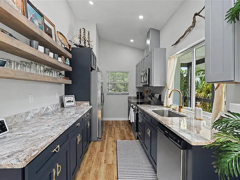 12390 W Standish Dr — Photo 14