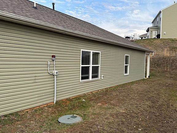 4th image of 764 Morelock Rd