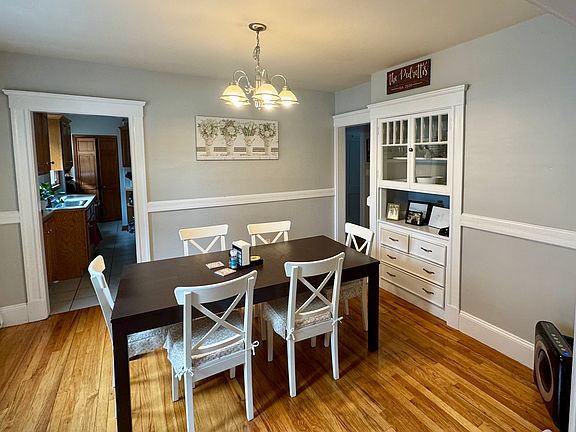 4th image of 104 Belmont St #104