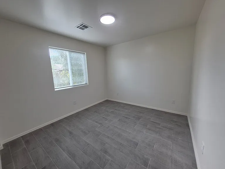 253 S 17th Ave — Photo 26