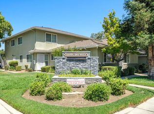 431 W Alamos Ave APT 4, Clovis, CA 93612