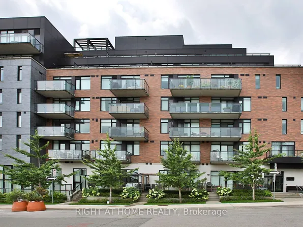 25 Malcolm Rd #308, Toronto, ON M4G 0C1