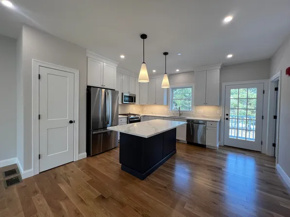 26 Juniper Lane, Portsmouth, NH 03801