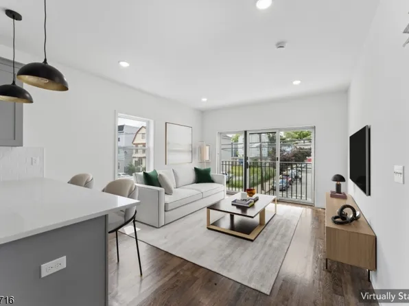 914 Bergen St #1, Newark, NJ 07112