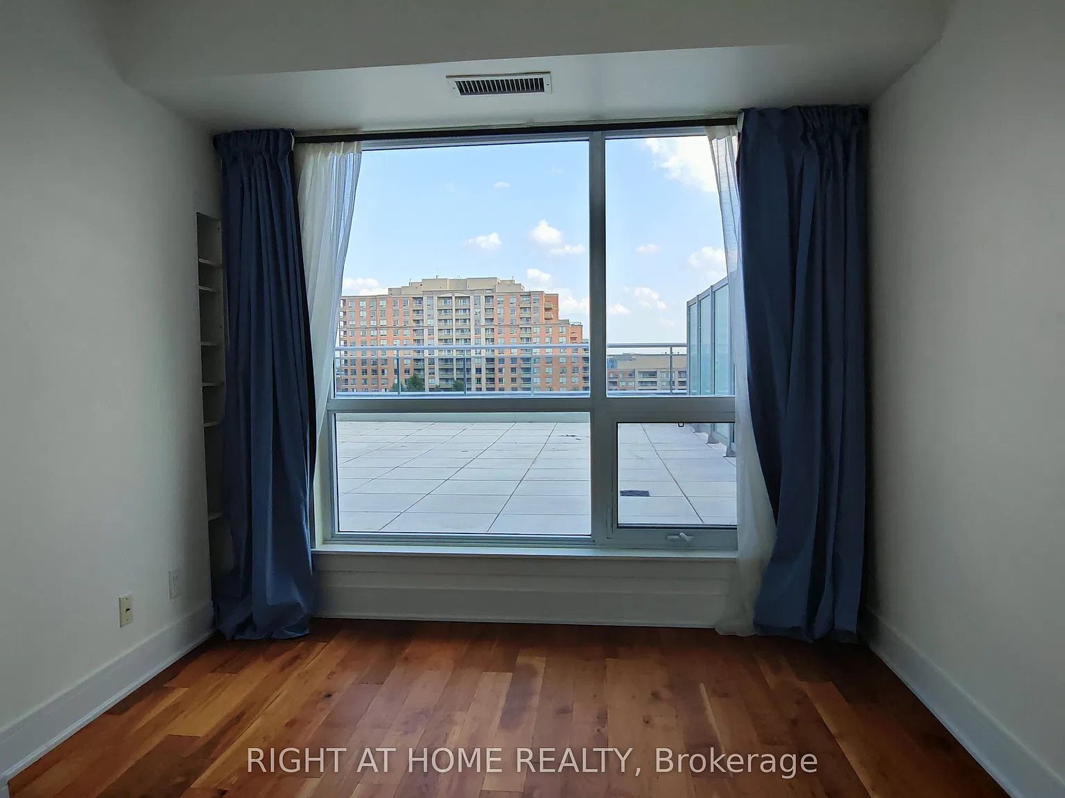 2 bed, $2,500 — Photo 4