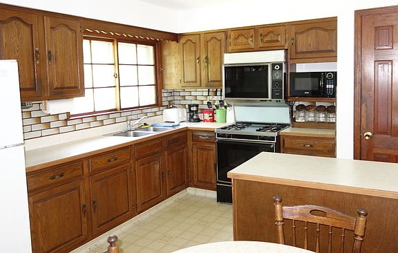 2nd image of 28W014 Greenview Ave