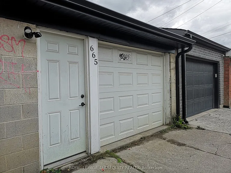 665 Crawford St #BASEMENT — Photo 19