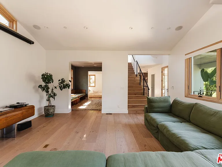 1149 Old Topanga Canyon Rd — Photo 6
