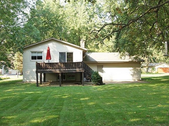 3rd image of 8333 Knollwood Dr