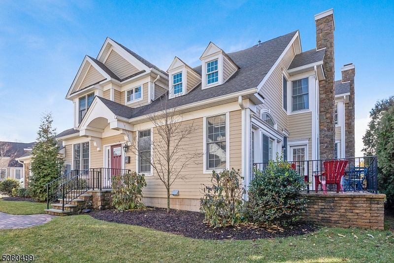 1st image of 17 Woodstone Cir