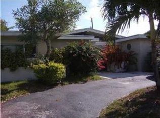 20415 Highland Lakes Blvd, Miami, FL 33179