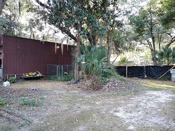 Other side of garage