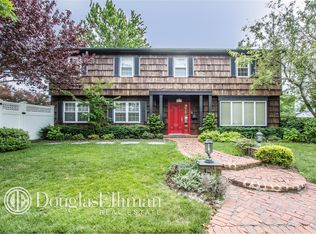 2696 Ellen Rd, Bellmore, NY 11710