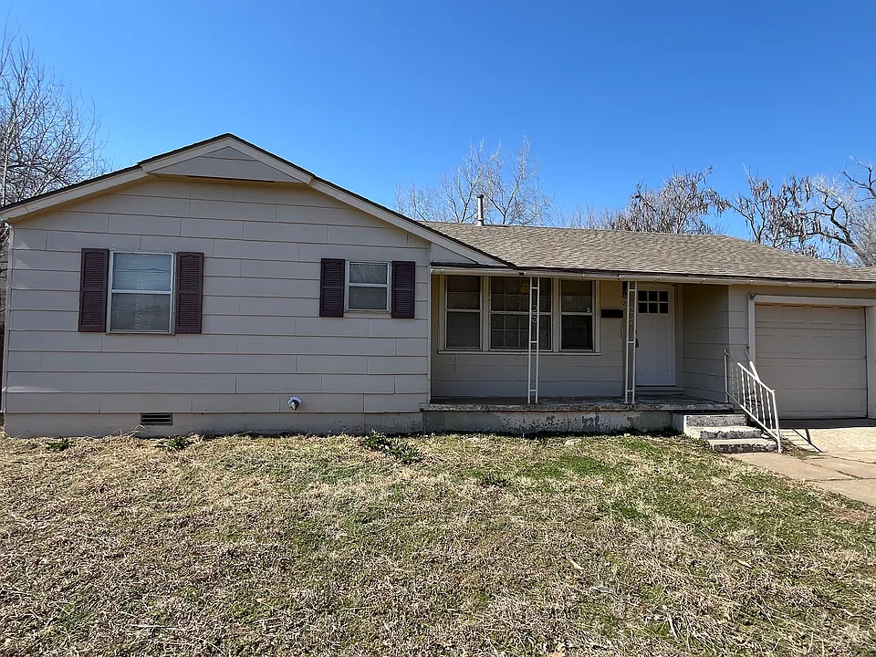 2325 McCracken Dr