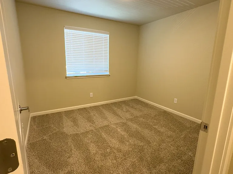 Harmona Heights Apartments — Photo 37