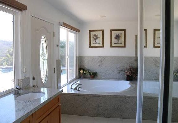 Master bathroom bathtub