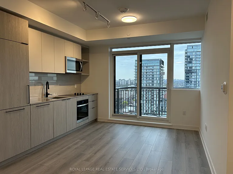 1185 Dupont St #1811 — Photo 11
