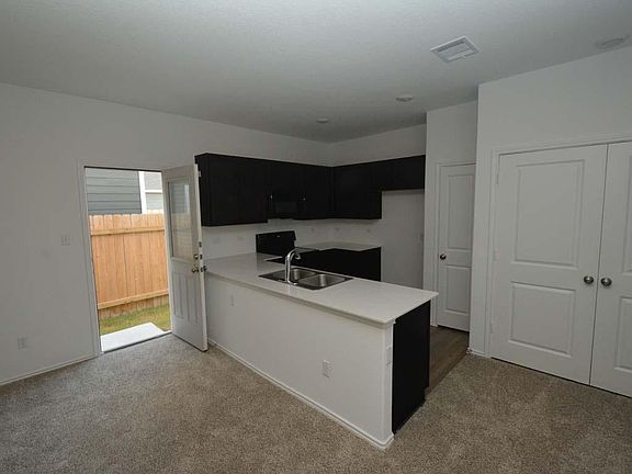 3rd image of 1106 Minnow Ln
