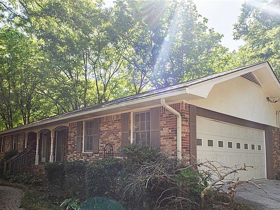3rd image of 1438 Gardner Rd NW