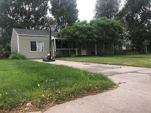 2nd image of 808 S 10th St