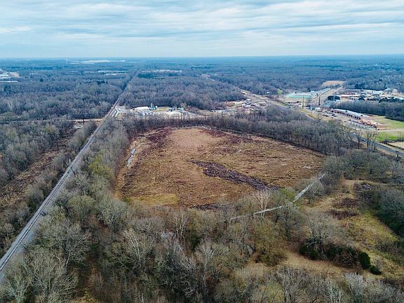 4th image of 217 Weisenberger Rd