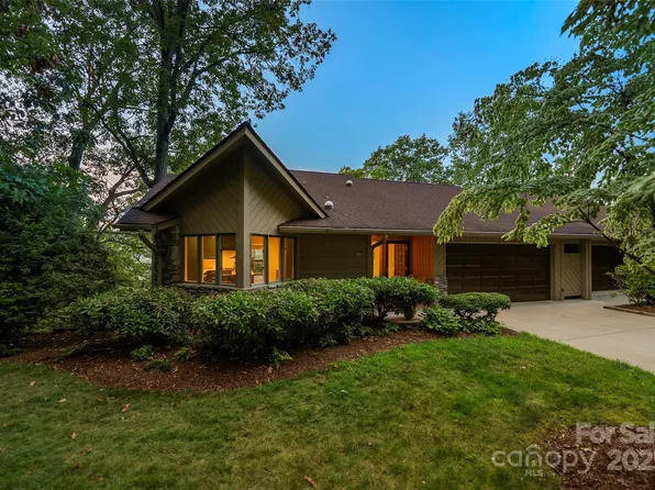 3301 Timber Trl, Asheville, NC 28804