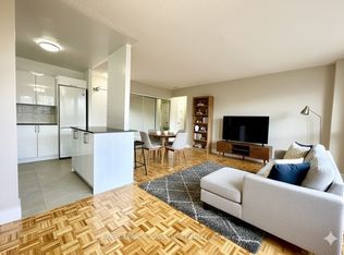 666 Spadina Ave #509, Toronto, ON M5S 2H8