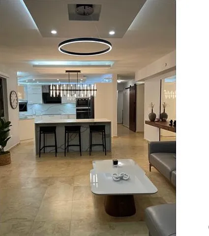 3 bed, 2100 sqft, $6,500 — Photo 3