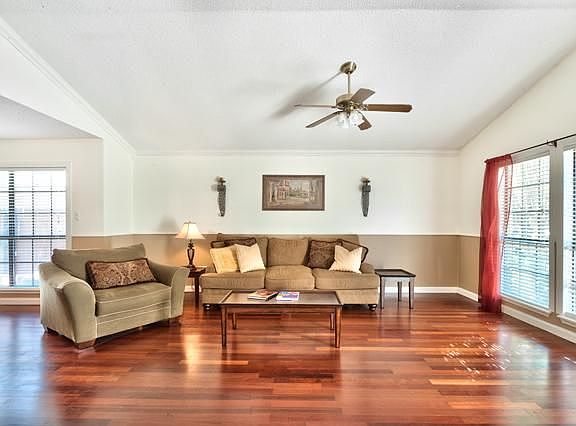 4th image of 2514 Lake Valley Dr