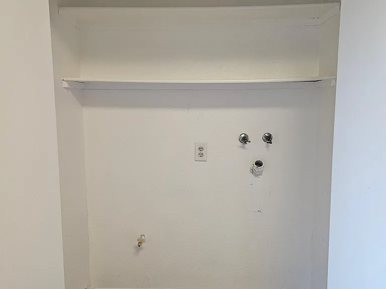 926 W Philadelphia St #4 — Photo 14
