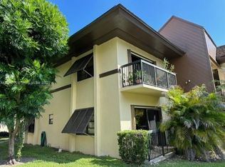 7965 SW 86th St APT 101, Miami, FL 33143