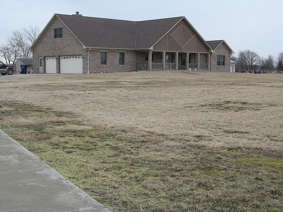 Beautiful country home!