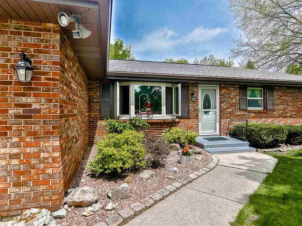 1st image of 840 Candy Ln