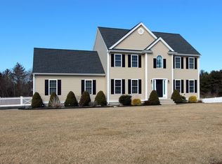 8 Joshua Ln, Lakeville, MA 02347