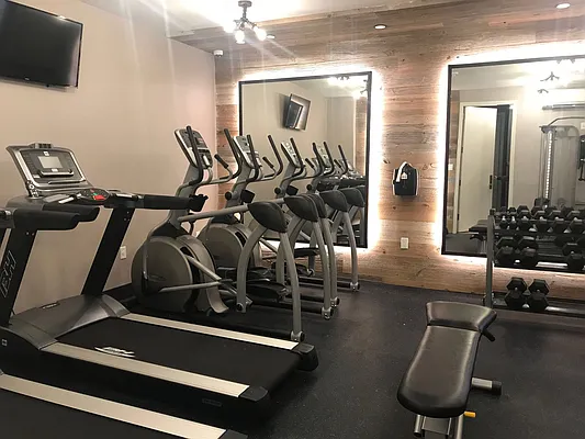 Rented by JW Real Estate Services LLC | media 18