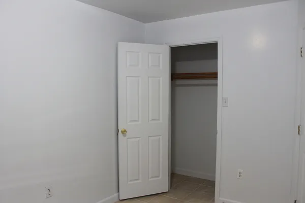 Rented by H.P. Greenfield Real Estate | media 6