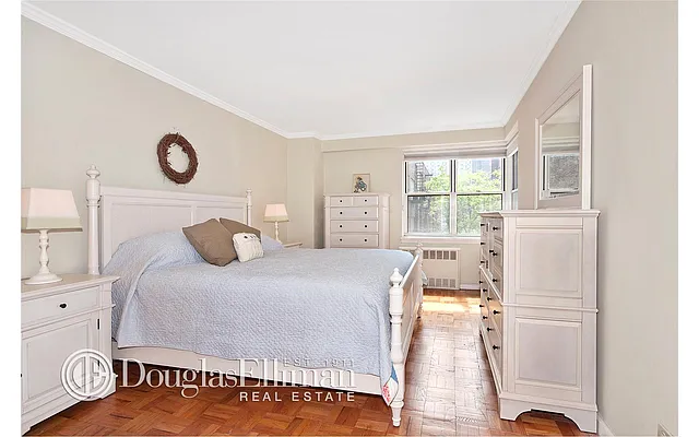 Sold by Douglas Elliman | media 16