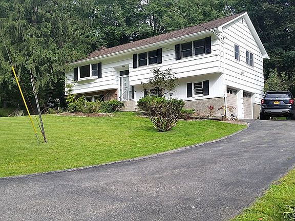 2nd image of 388 Cedar Dr W